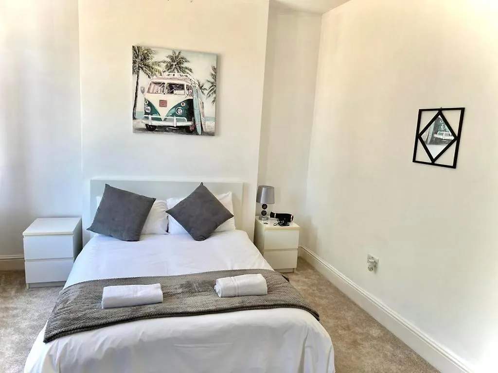 Homestay Holiday Rooms In The Heart Of Canary Wharf London United Kingdom