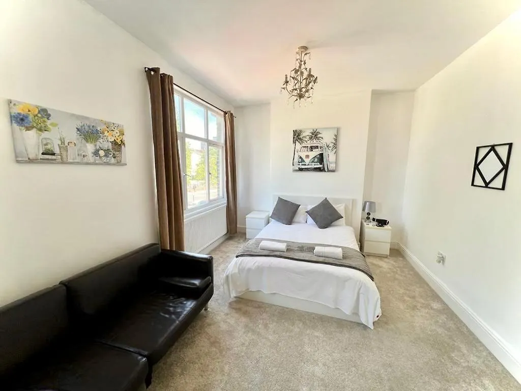 Holiday Rooms In The Heart Of Canary Wharf London