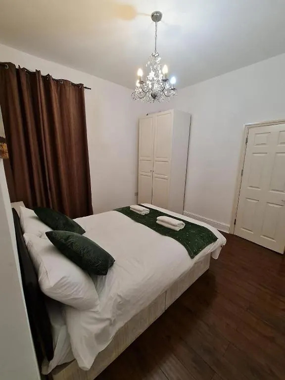 Homestay Holiday Rooms In The Heart Of Canary Wharf London