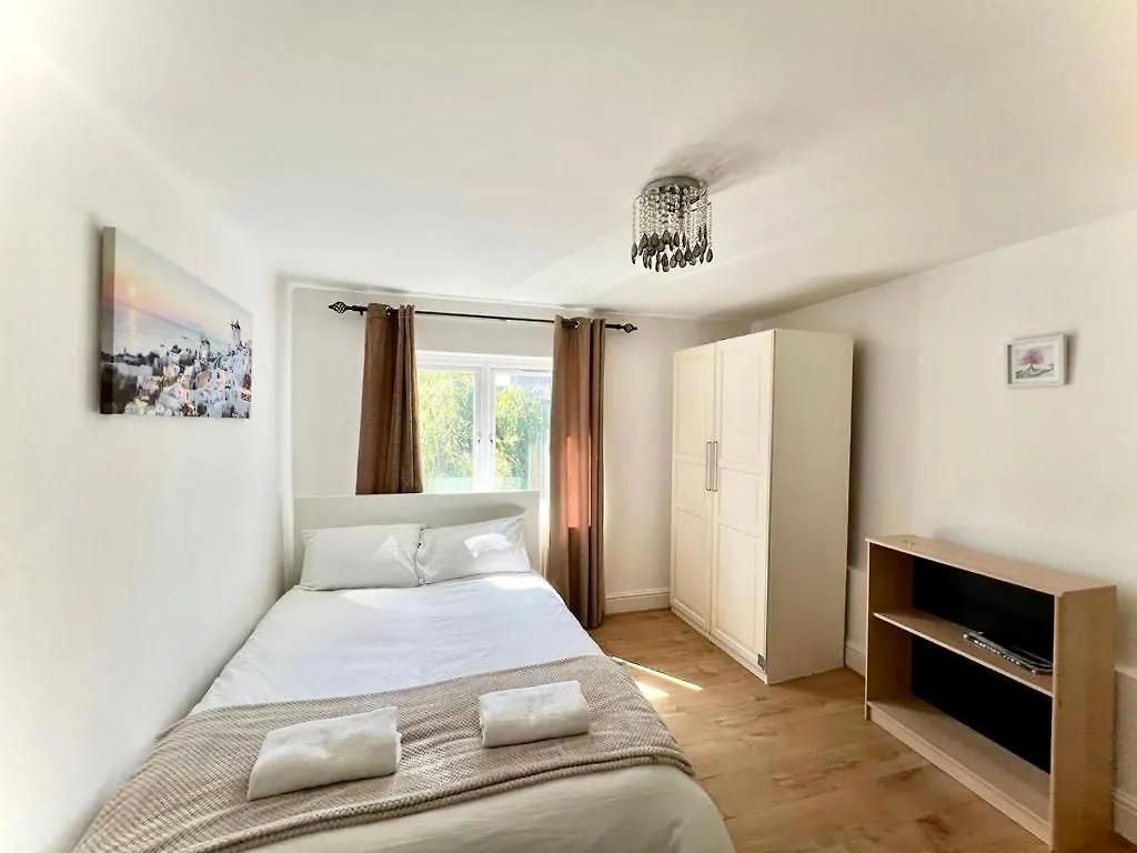 Holiday Rooms In The Heart Of Canary Wharf London