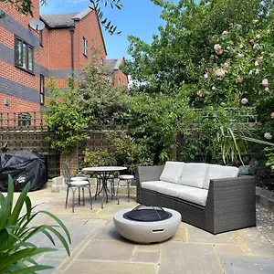 Stylish 1-bed Apartment